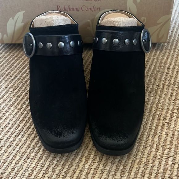 NEW Söfft Corey belted leather clog black 6  - Picture 6 of 8